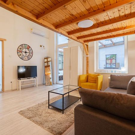 Cosy Flat With Balcony Apartman Budapest Kültér fotó