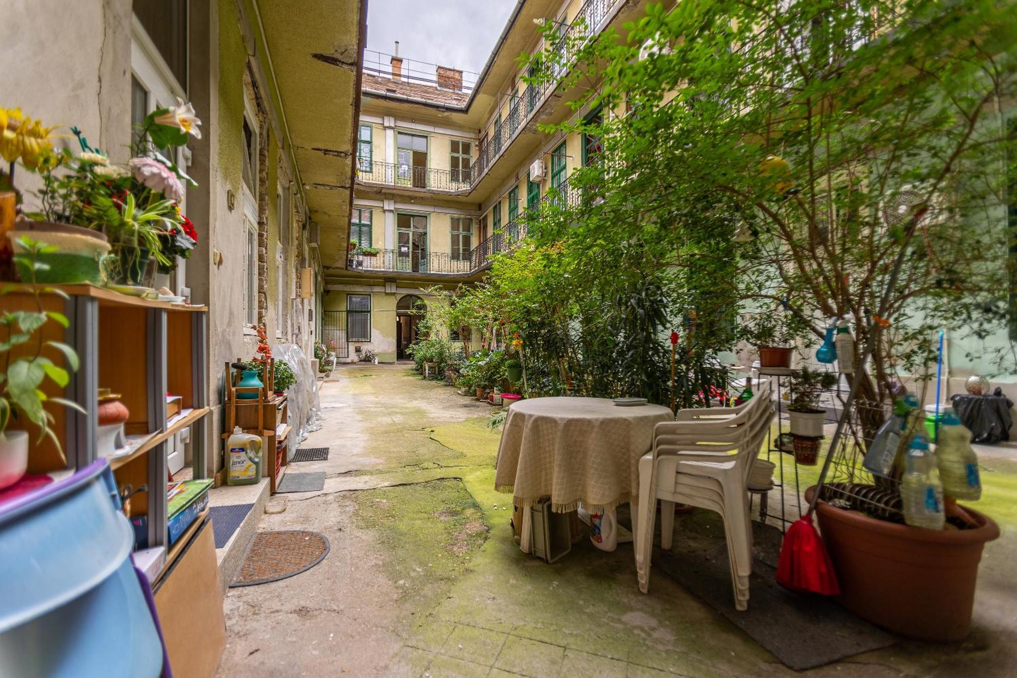 Cosy Flat With Balcony Apartman Budapest Kültér fotó